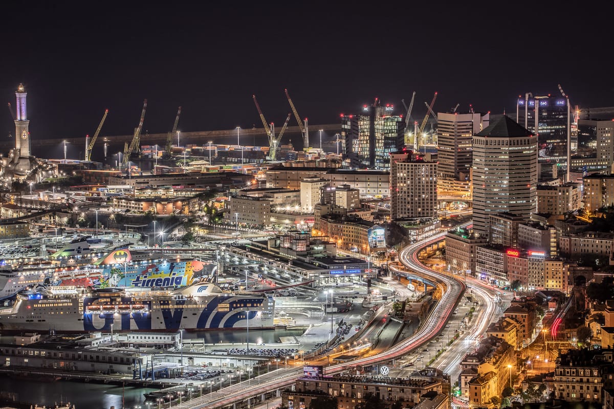 Le notti di Genova viste da un taxi