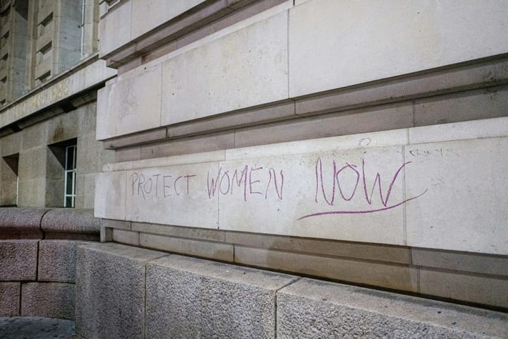 Violenza di genere, aumentano le donne che chiedono aiuto