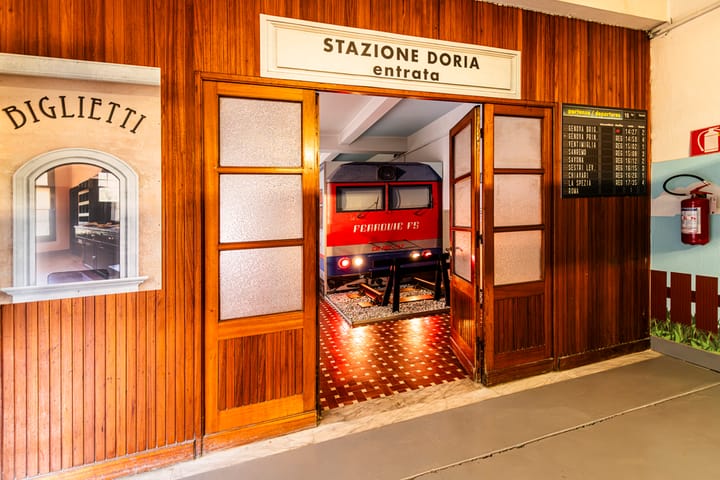 Un viaggio simulato sul treno dei ricordi: la terapia alternativa alla RSA Doria